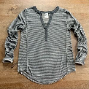 ✝️ Akemi + Kin | Charcoal Grey Striped Long Sleeved Top